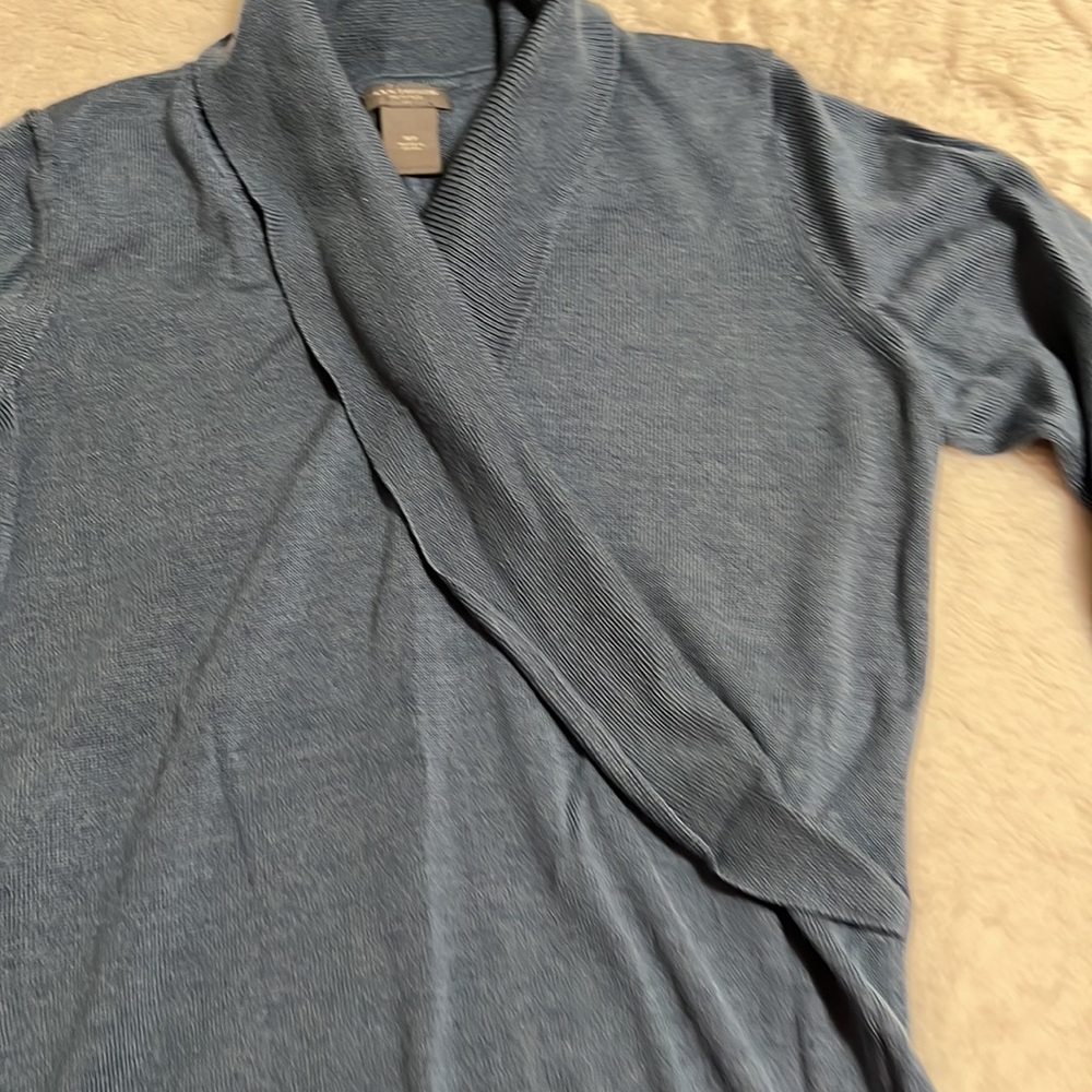 Ann Taylor petite top - Picture 3 of 4